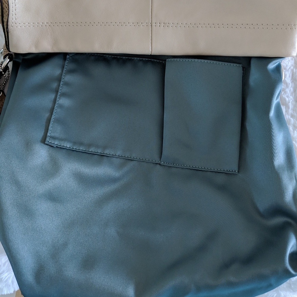 Coach Shoulder Bag - Picture 6 of 8